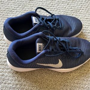 Nike Training Flex 7 Sneakers